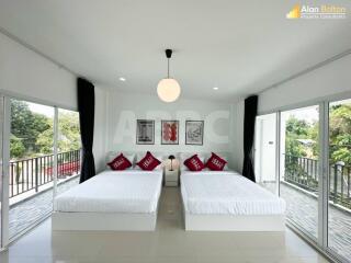 Modern 6 Bed 5 Bath Pool Villa in East Pattaya ABPC1075