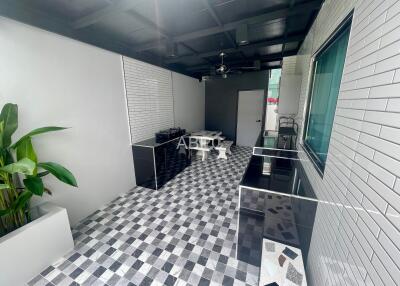 4 Bedroom House for Rent in Jomtien