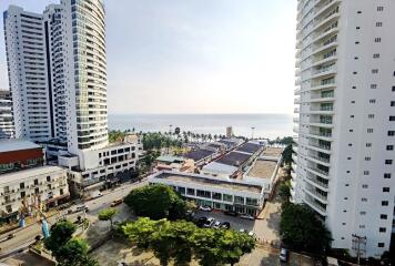 Spacious 2 bedroom at Jomtien Beach