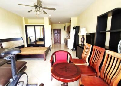 Studio with Furniture for sale