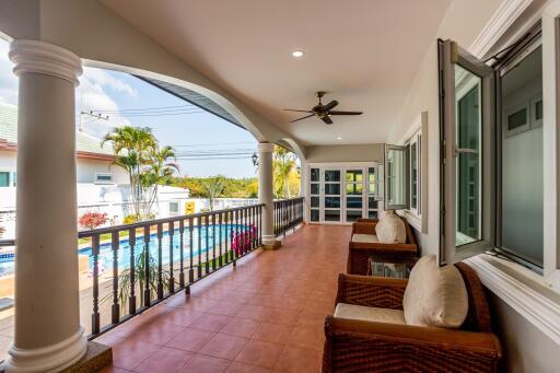 Spacious 4 Bed 3 Bath Pool Villa For Sale with Brand New Kitchen in Stuart Park