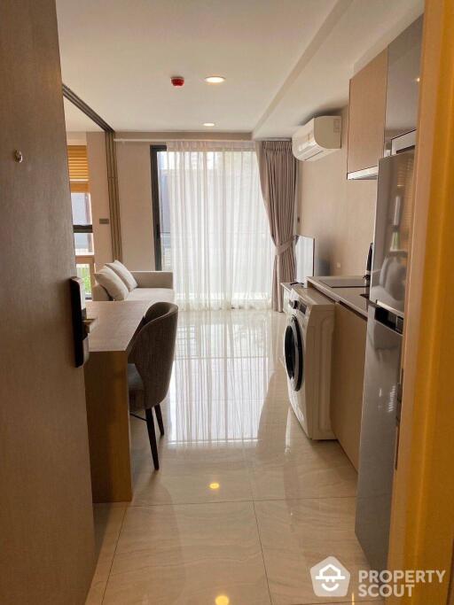 1-BR Condo at Walden Asoke near MRT Sukhumvit