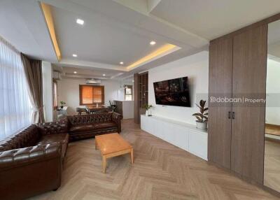 Detached house, 2 floors, 4 bedrooms, 3 bathrooms, in Chiang Mai city zone, near Big C Don Chan.