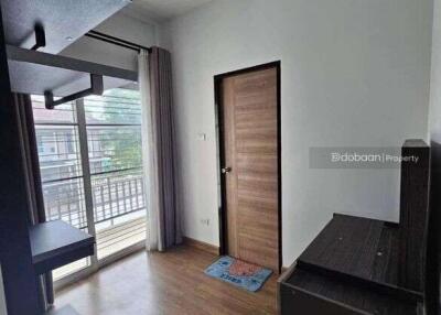 Detached house, 2 floors, 3 bedrooms, 3 bathrooms, in San Kamphaeng zone, near Charoen Charoen market.