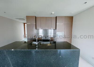 2 Bedrooms Condominium at Hansar Residence - Ratchadamri