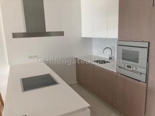 2 Bedrooms Duplex Condo at 185 Rajadamri, Lumphini