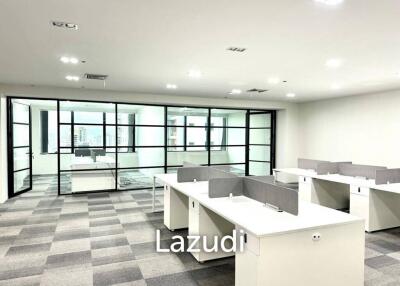 Premium Office Space for Sale in Huaykwang