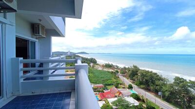 Balcony with ocean view