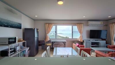 Spacious living area with ocean view