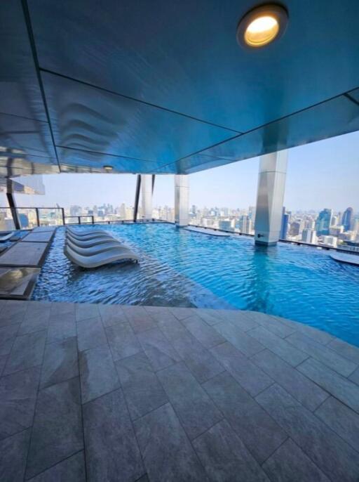 Rooftop infinity pool with city view