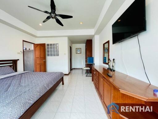 Fully Furnished 1bed Condo at Jomtien Thip