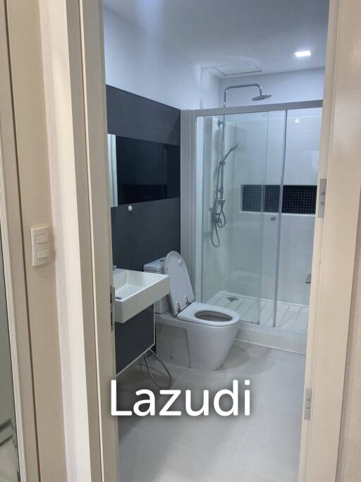 2 Bed 2 Bath 75 SQ.M The Room Sukhumvit 62