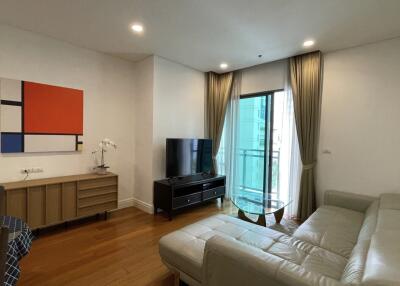 Large 1-Bedroom Condo Sukhumvit 24