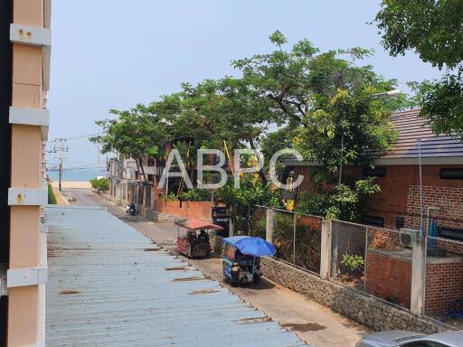 1 Bedroom Condo Partly Seaview in Jomtien