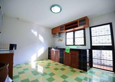 2 Bedroom townhouse for rent near Suthep Road