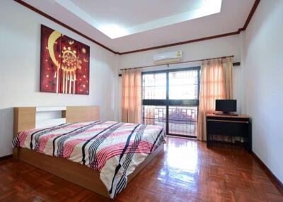 2 Bedroom townhouse for rent near Suthep Road