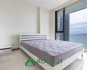 Urgent sale l! Fully furnished unit, Hight floor with direct sea view: The Riviera Wong Amat 1 Bed 1 bath 35 sqm.