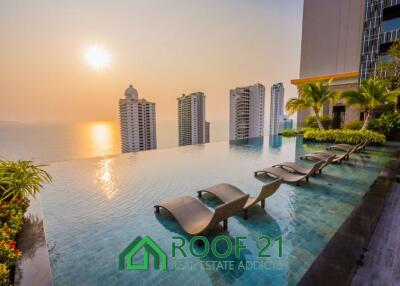 Urgent sale l! Fully furnished unit, Hight floor with direct sea view: The Riviera Wong Amat 1 Bed 1 bath 35 sqm.