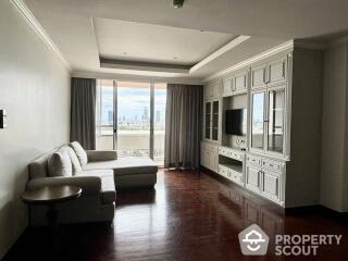 3-BR Condo at Newton Tower Condominium near BTS Nana