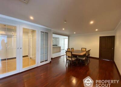 3-BR Condo at Newton Tower Condominium near BTS Nana