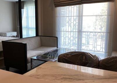 1-BR Condo at Na Vara Residence near BTS Chit Lom