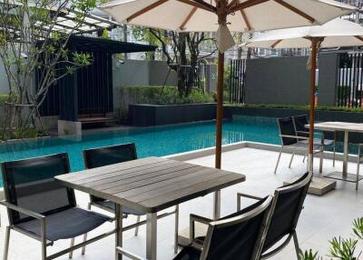 1-BR Condo at Na Vara Residence near BTS Chit Lom