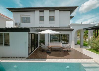 268 Sqm., 4 Beds, 3 Baths House listed for ฿ 8,900,000.