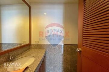 Spacious 4 Bed Condo for Rent with Unique Features near Sukhumvit BTS Asoke