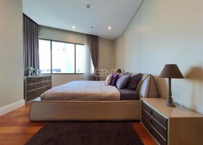 For Sale with Tenant Condominium Bright Sukhumvit 24  70 sq.m, 1 bedroom