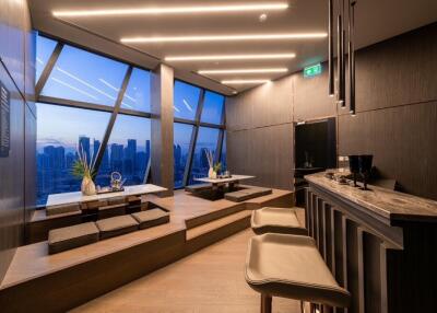 Multipurpose room with city view