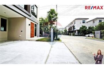 207 Sqm., 4 Beds Townhouse listed for ฿ 10,900,000.