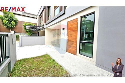 207 Sqm., 4 Beds Townhouse listed for ฿ 10,900,000.