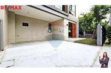 207 Sqm., 4 Beds Townhouse listed for ฿ 10,900,000.