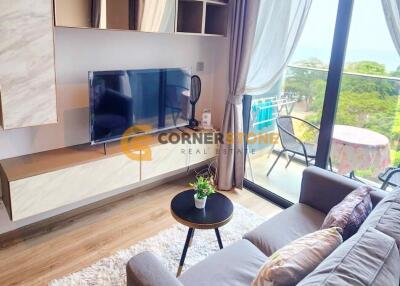 คอนโดนี้มี 1 ห้องนอน  อยู่ในโครงการ คอนโดมิเนียมชื่อ Andromeda Condominium Pattaya 