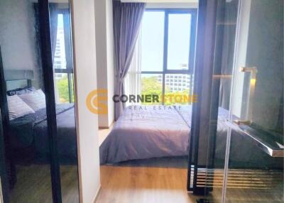 คอนโดนี้มี 1 ห้องนอน  อยู่ในโครงการ คอนโดมิเนียมชื่อ Andromeda Condominium Pattaya 