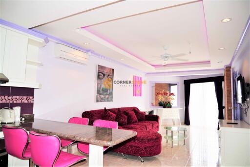 คอนโดนี้มี 1 ห้องนอน  อยู่ในโครงการ คอนโดมิเนียมชื่อ Jomtien Beach Condominium 