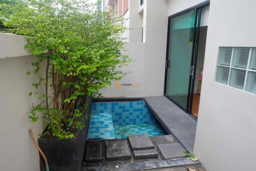 Airbnb Opportunity - 6 Townhouses Pratumnak Hill