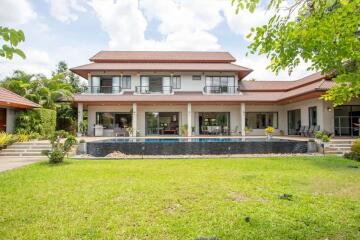 Stunning Lake Views : 4 Bedroom Pool Villa at Ban Wang Tarn