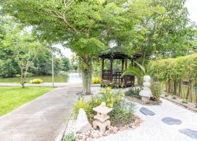 Stunning Lake Views : 4 Bedroom Pool Villa at Ban Wang Tarn