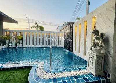 House For sale 4 bedroom 200 m² with land 218 m² in The Delight Cozy, Pattaya