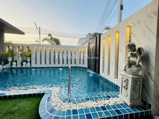 House For sale 4 bedroom 200 m² with land 218 m² in The Delight Cozy, Pattaya