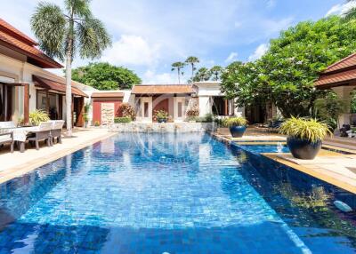 4 Bedroom Luxury Pool Villas in Cherngtalay area