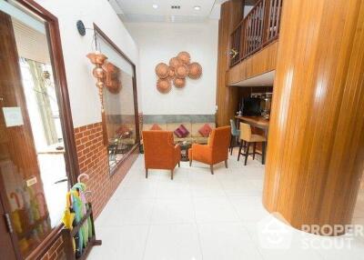 Shophouse for Rent in Suriyawong