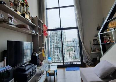 1-BR Duplex at Onyx Phahonyothin near BTS Saphan Khwai