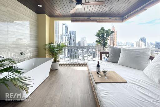 Luxurious 4 Bedroom Penthouse with Awe-Inspiring Views in Asoke