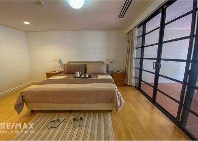 Spacious 4 Bedroom Condo with Expansive Terrace in Sathon Soi 1