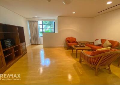 Spacious 4 Bedroom Condo with Expansive Terrace in Sathon Soi 1