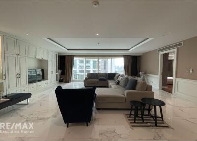 Renovated 4 Bedroom Condo for Rent 14 Mins Walk from BTS Phrom Phong