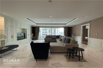 Renovated 4 Bedroom Condo for Rent 14 Mins Walk from BTS Phrom Phong