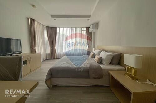 Modern 2 Bed Condo for Rent with Pet-Friendly Policy near Sukhumvit 31, BTS Phrompong and BTS Asoke